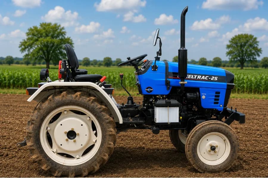 Powertrac Steeltrac 25 Right Side View