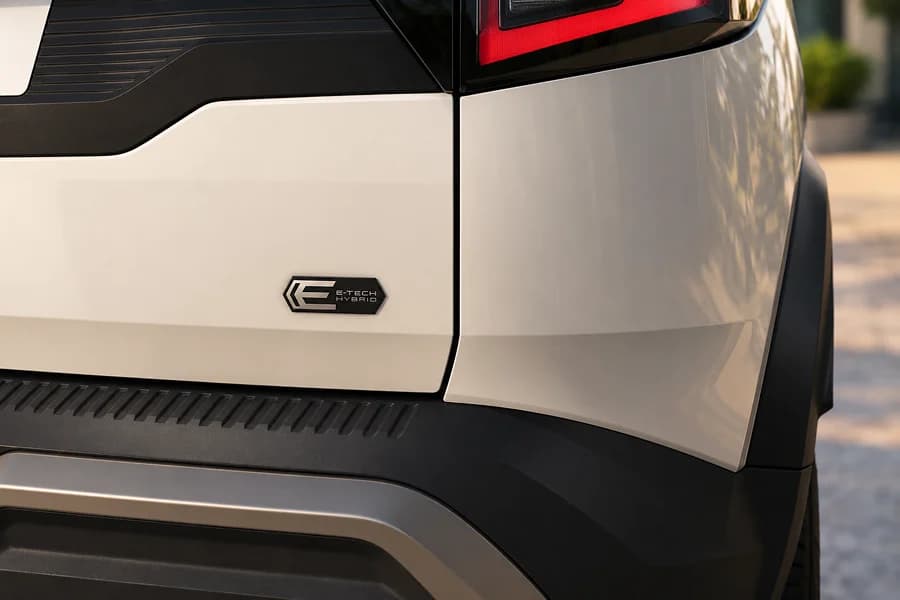 Renault Duster Hybrid Emblem