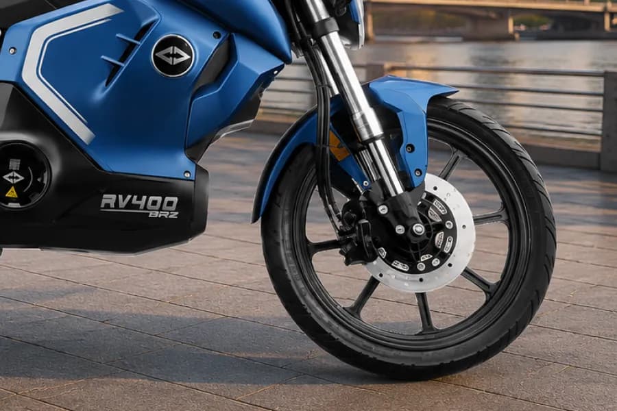 Revolt RV400 BRZ Front Wheel View