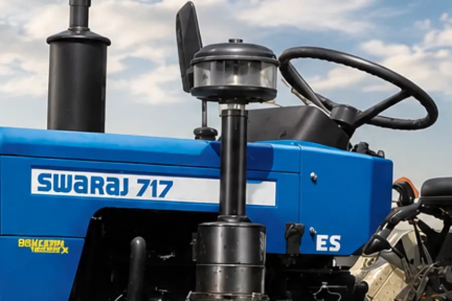 Swaraj 717 Air Cleaner View