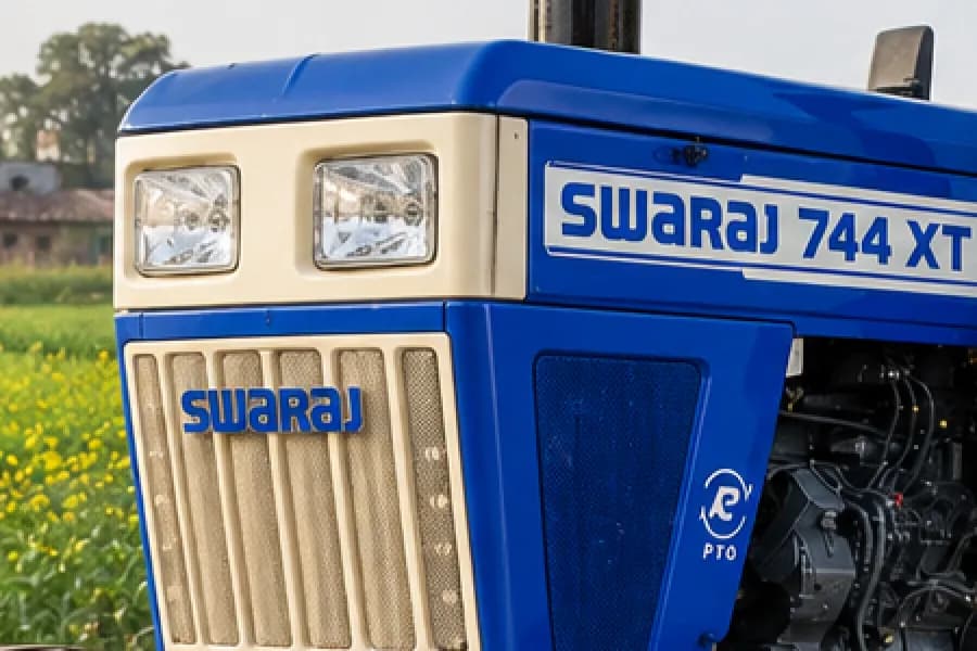 Swaraj 744 XT Headlight View