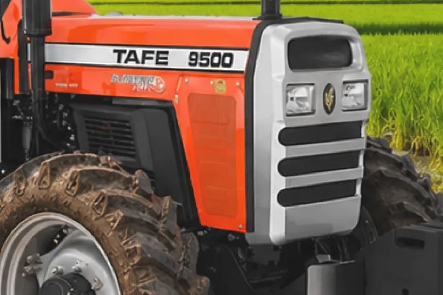 Tafe 9500 Headlight View