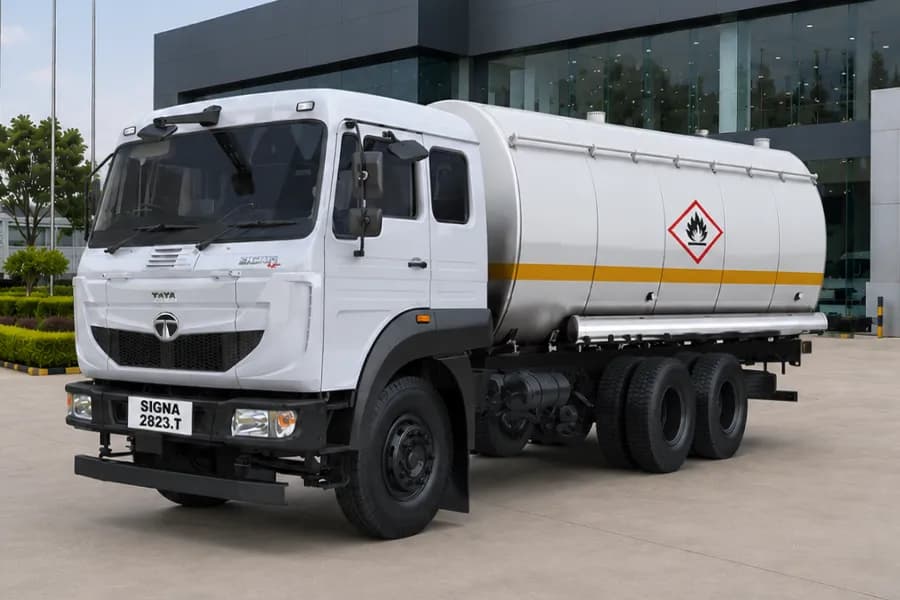 Tata 2823.T Oil Tanker View