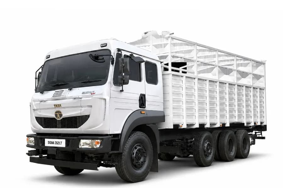 Tata LPT/Signa 3521.T White color