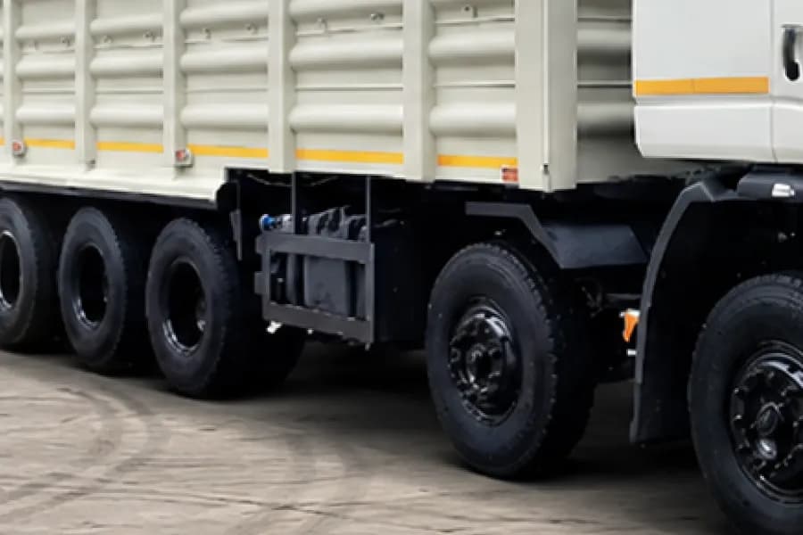 Tata 4832.T Fuel Tank View