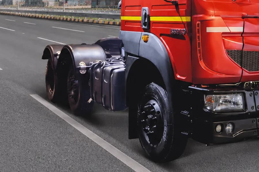 Tata 5532.S 6X4Fuel Tank & Wheels View