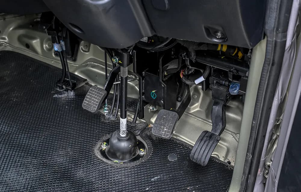 Tata Ace Pro CNG Gear view