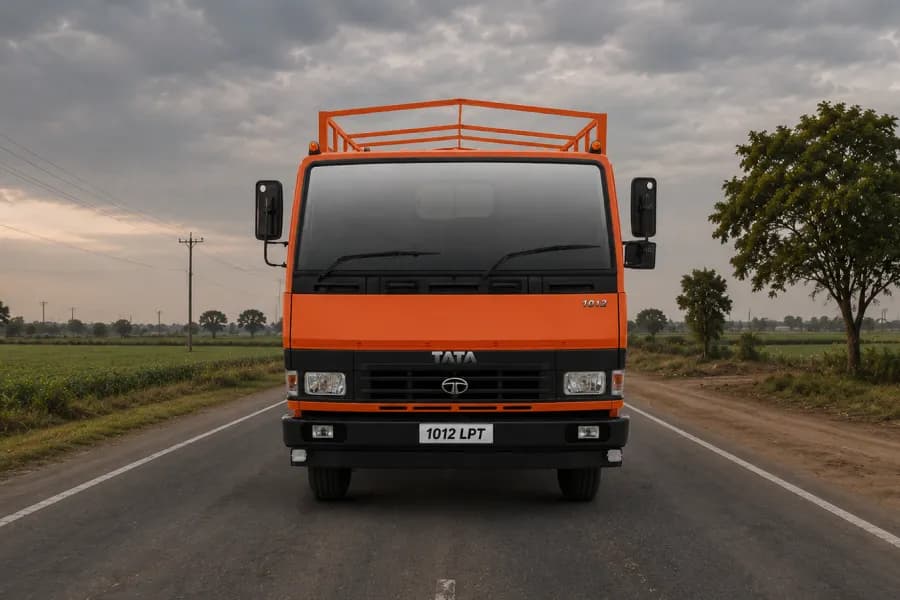 Tata LPT 1012 Front View