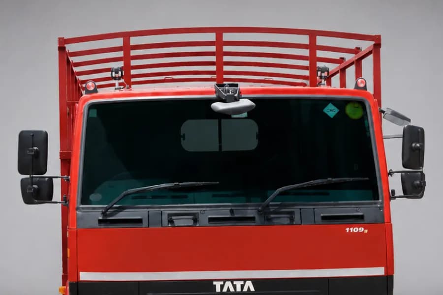 Tata LPT 1109G Windshield View