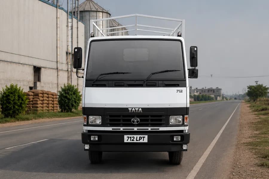 Tata LPT 712 Front View