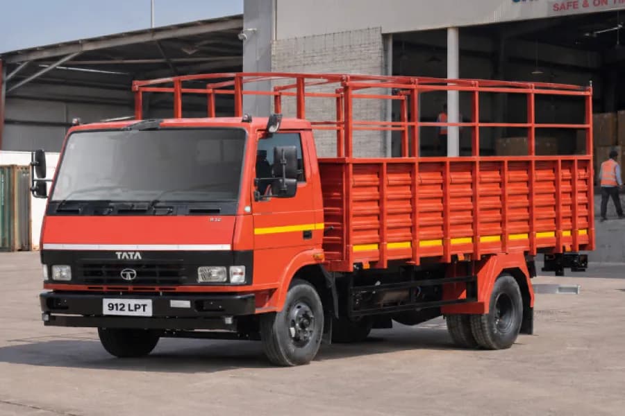 Tata LPT 912 Images
