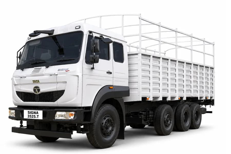 Tata LPT/Signa 3525.T White color