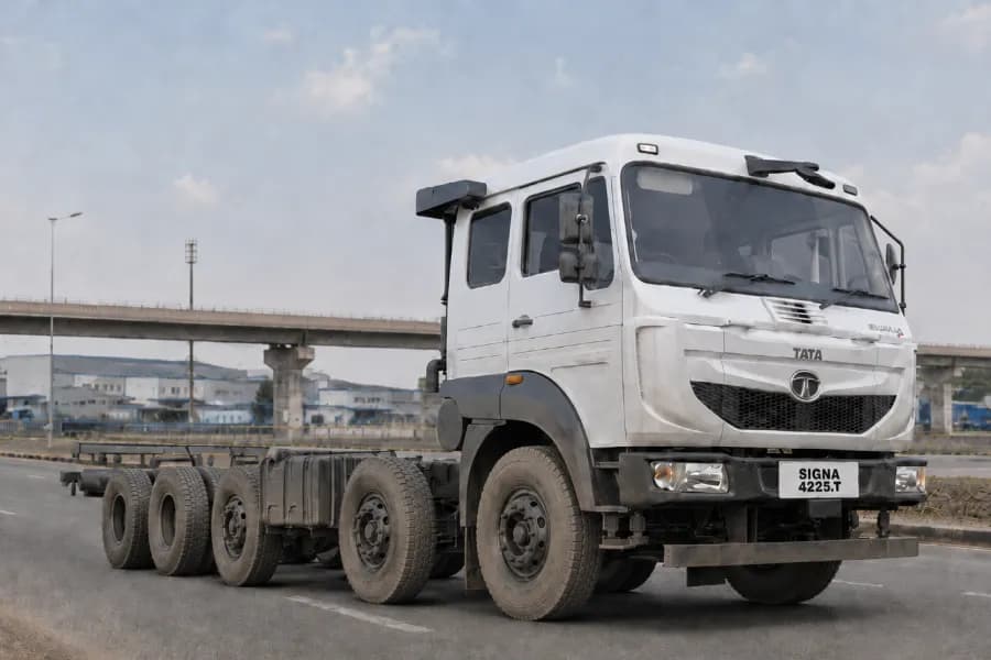 Tata LPT/Signa 4225.T Right Side Chassis View
