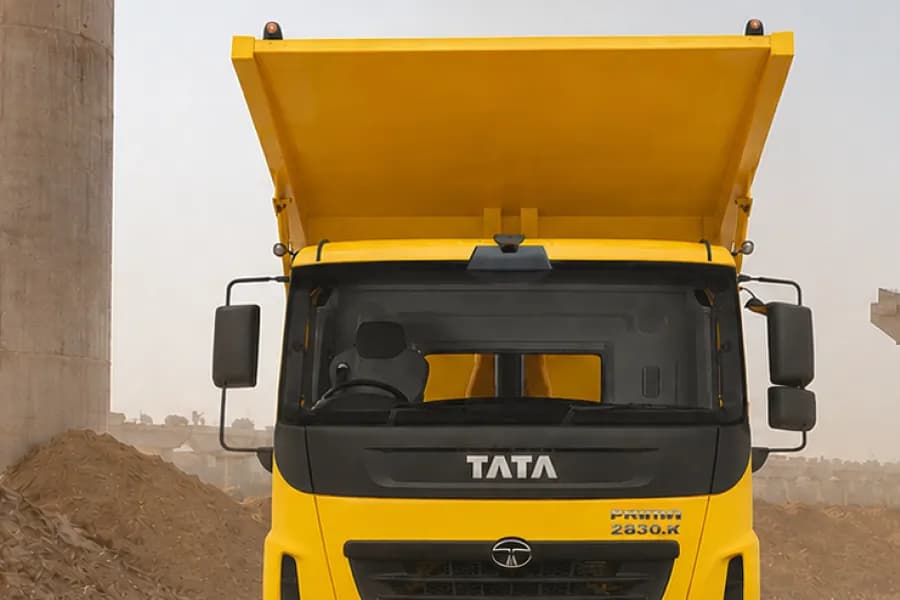 Tata Prima 2830.K SRT Windshield View