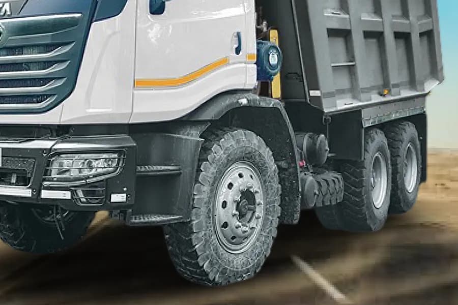 Tata Prima 2832.K HRT Tyres View
