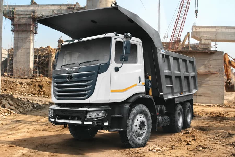 Tata Prima 2832.K SRT Images