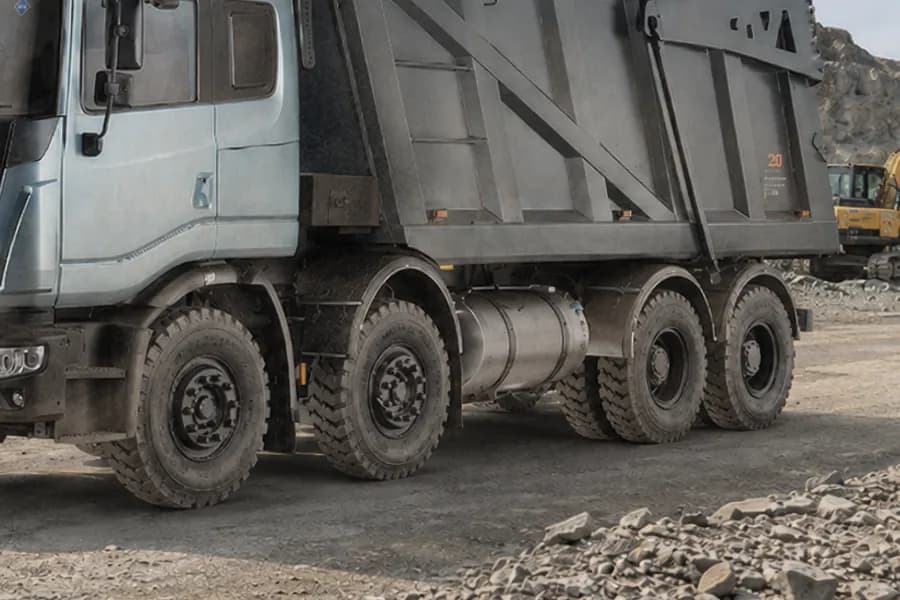 Tata Prima 3530.K LNG Wheels View