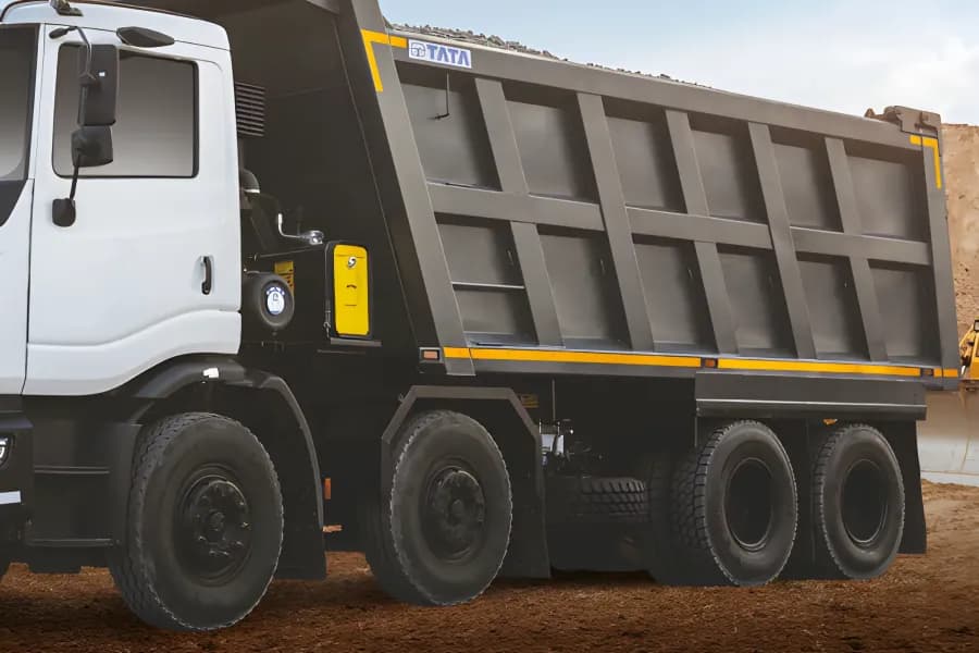 Tata Prima 3530.K SRT Tyres View