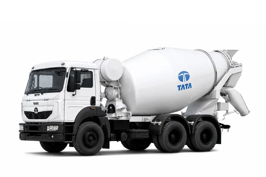 Tata Signa 2818.K RMC White color