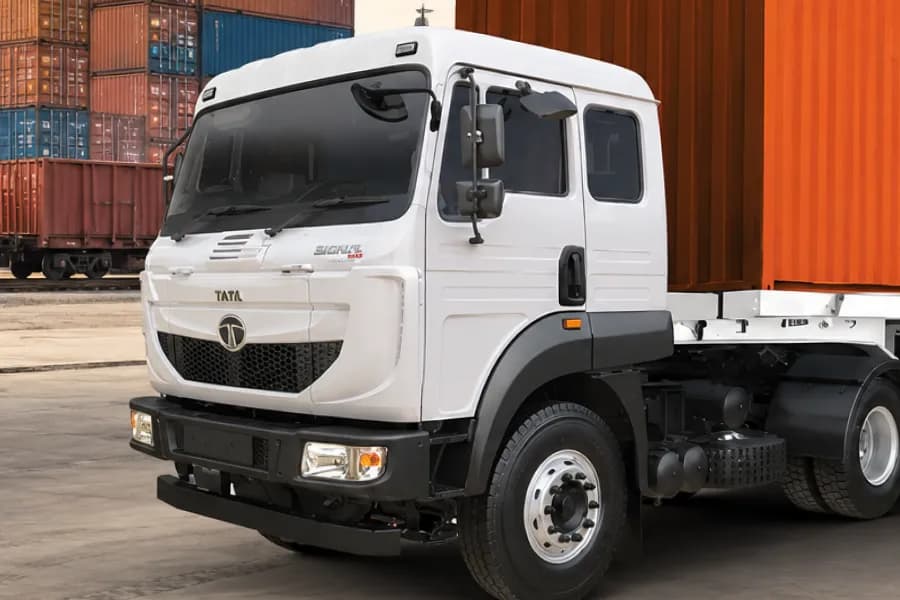 Tata Signa 4023.S Cabin View