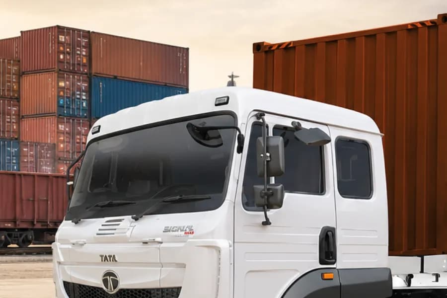 Tata Signa 4023.S Windshield View