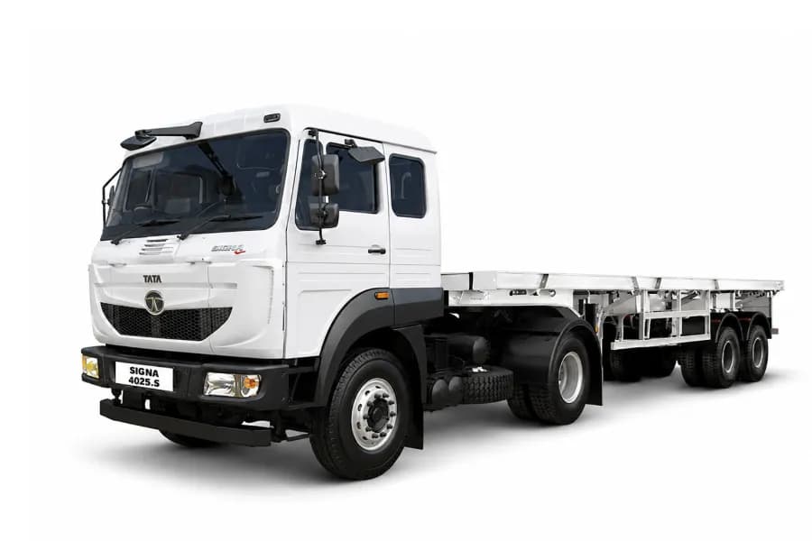 Tata Signa 4025.S White color