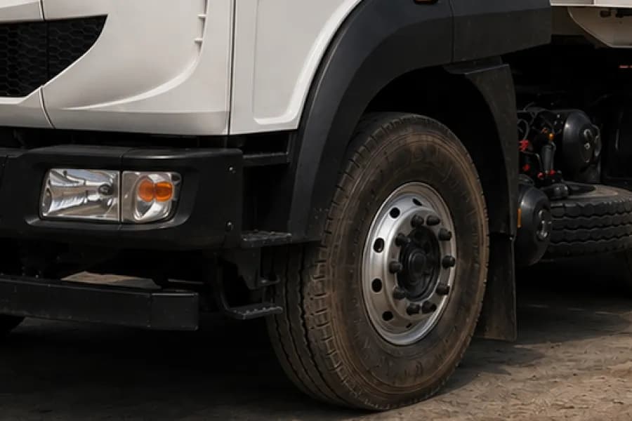 Tata Signa 4623.S Foot Step View