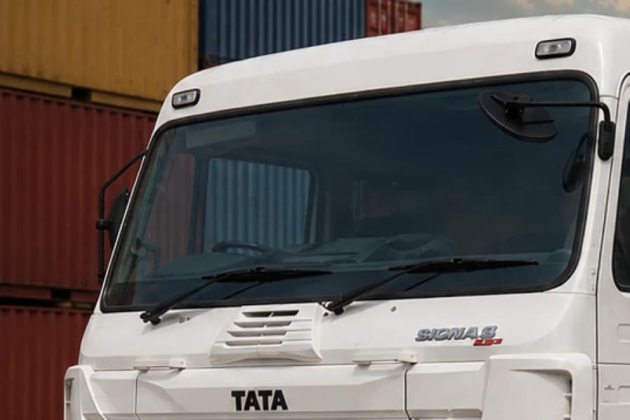 Tata Signa 4623.S Windshield View