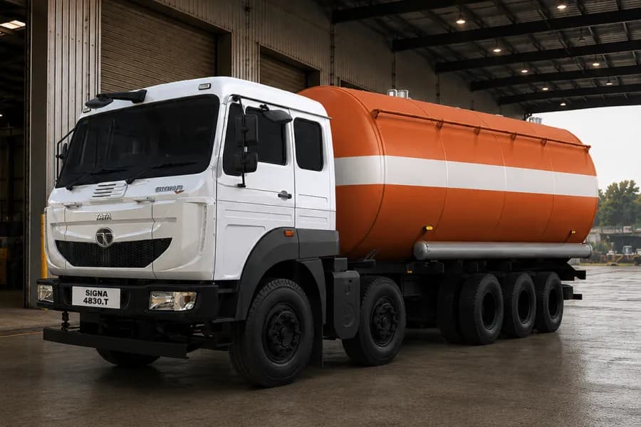 Tata Signa 4830.T Tank View