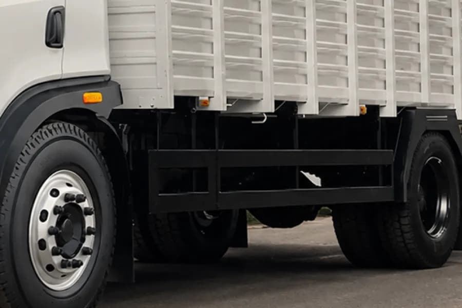 Tata Ultra T.19 Side Guard View