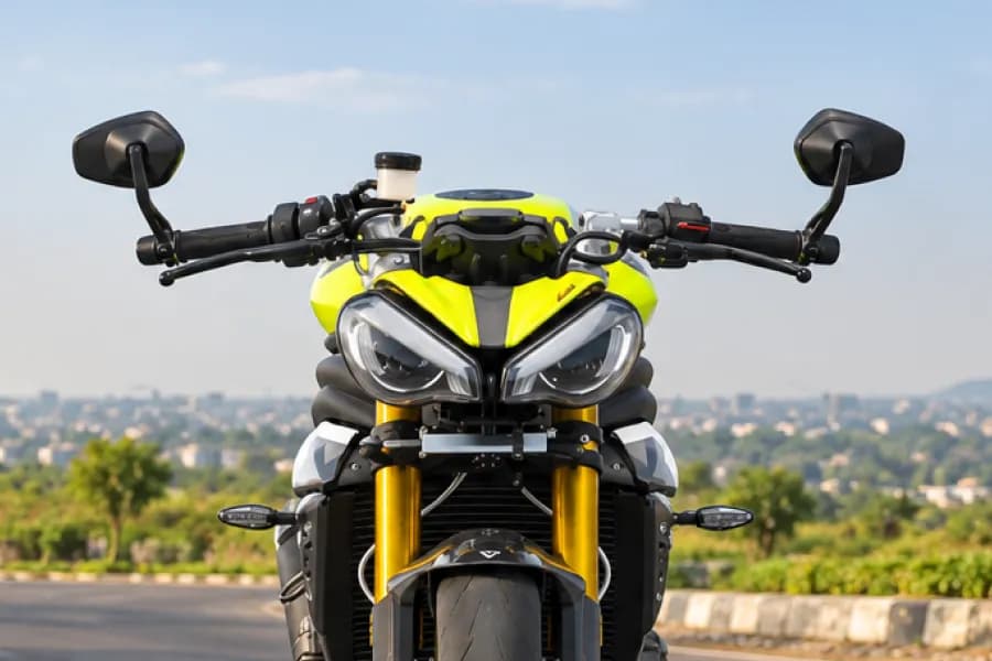 Triumph Speed Triple 1200 RX Aggressive Twin LED Headlights View
