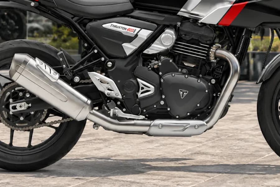 Triumph Thruxton 400 Engine View