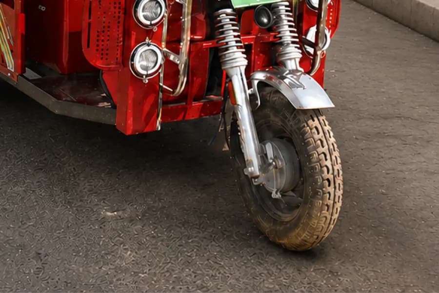 Udaan Pro Front Tyre View