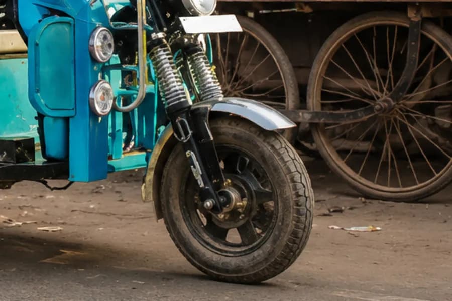 Udaan Yuva Front Tyre View