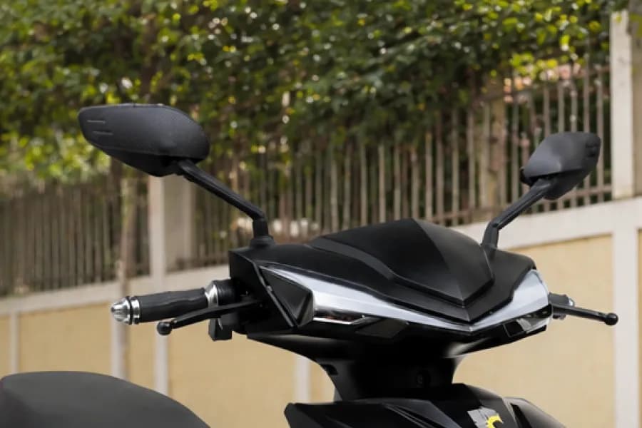 Ujaas eGo T3i Handle and Mirror View
