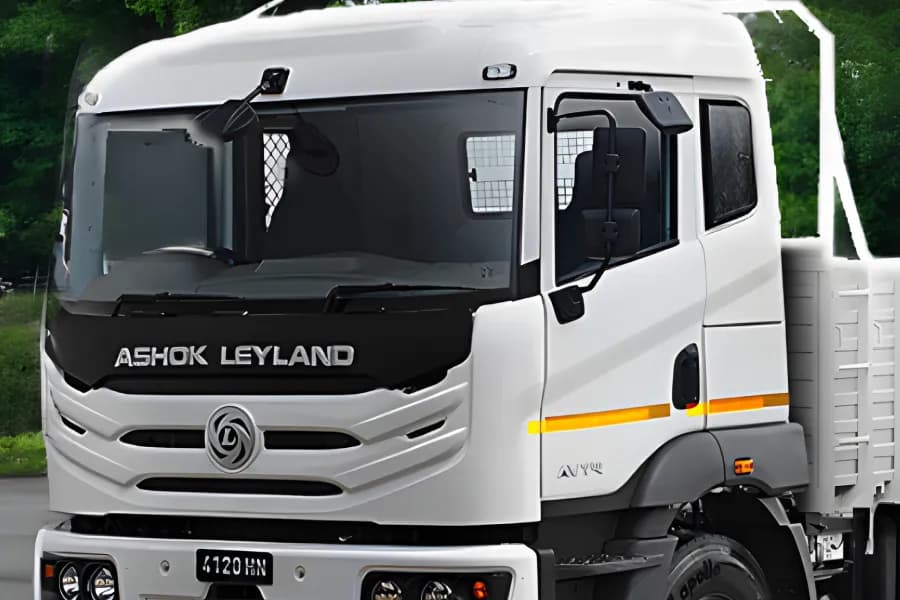 Ashok Leyland 4125-8x2 Windshield View