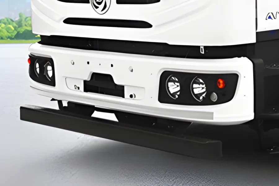 Ashok Leyland 5525 4x2-3 Axle Headlight View