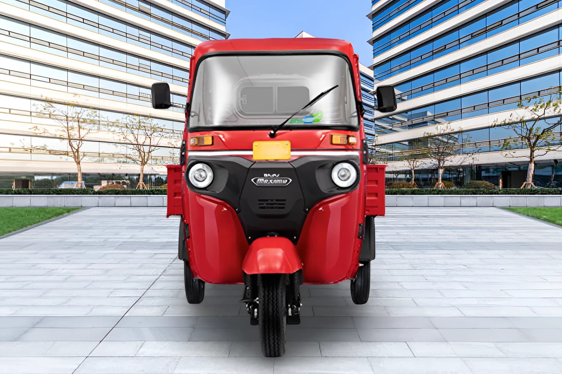Bajaj Maxima C Diesel Front Side View