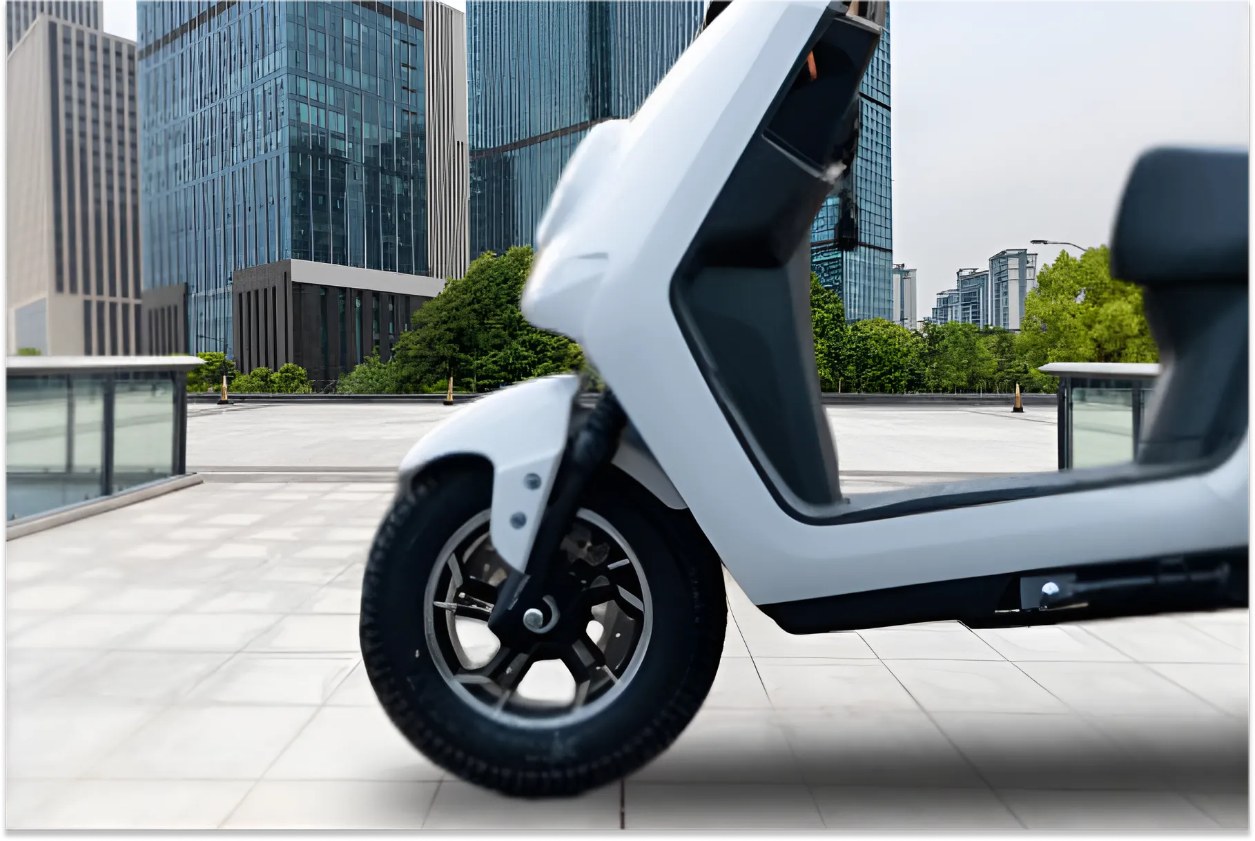 Batt RE One Electric front Tyre View