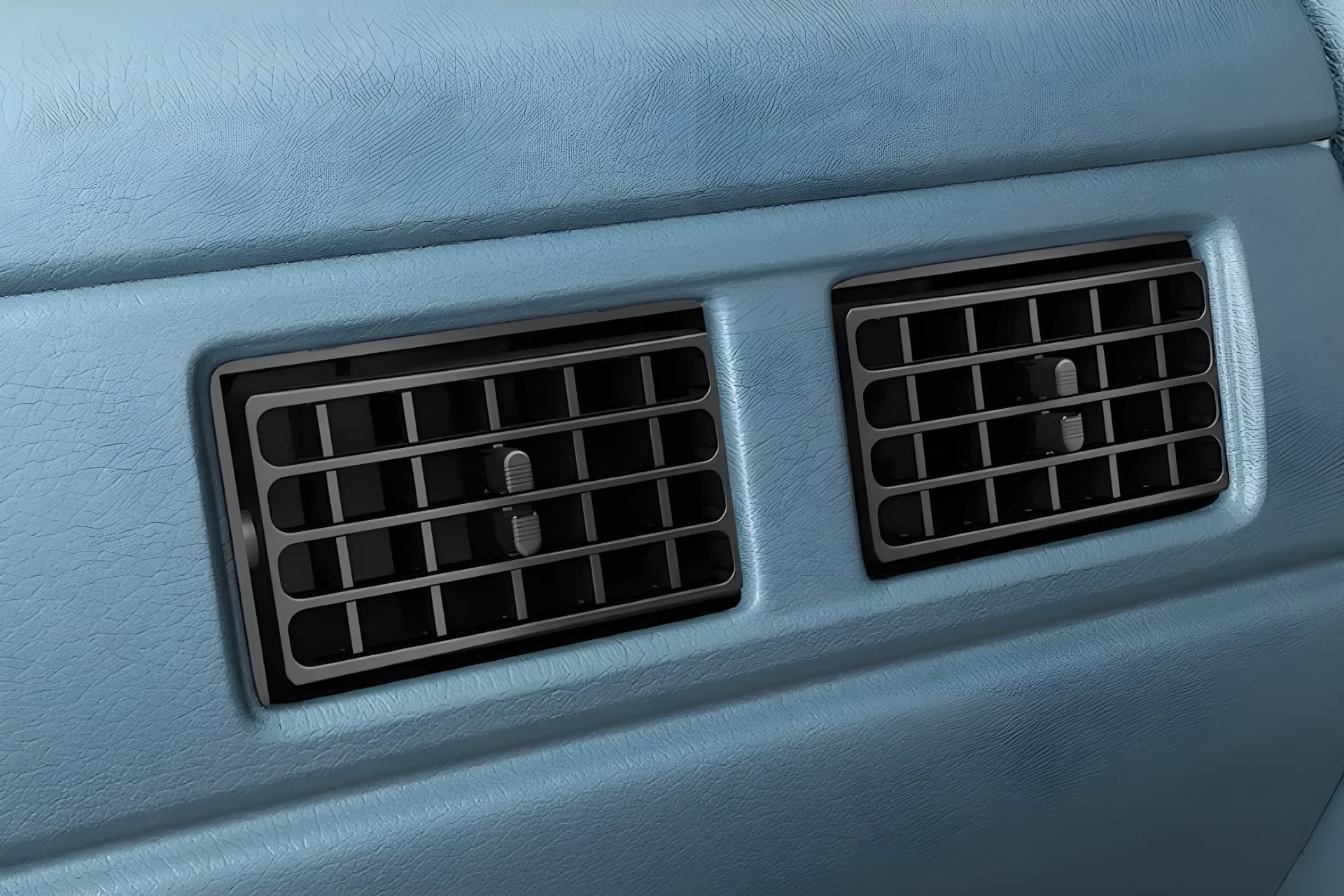 Eicher Pro 6028 AC Vents View