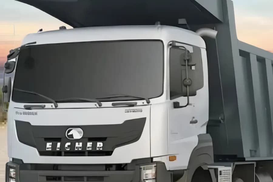 Eicher Pro 8035XM Mirror View