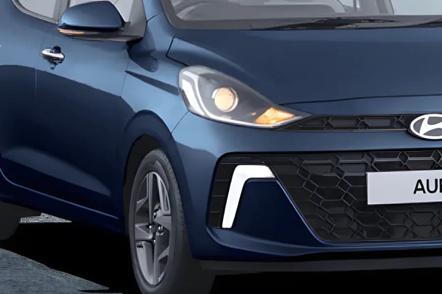 Hyundai Aura Headlight View