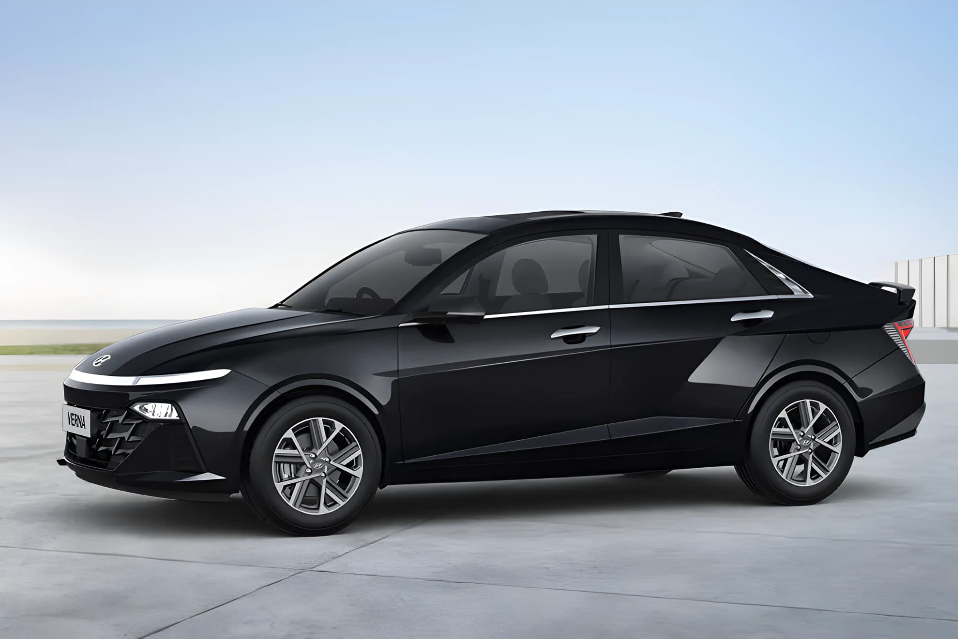 Hyundai Verna Left Side View