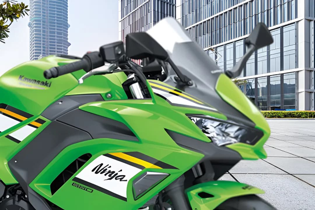 Kawasaki Ninja 650 Handle View