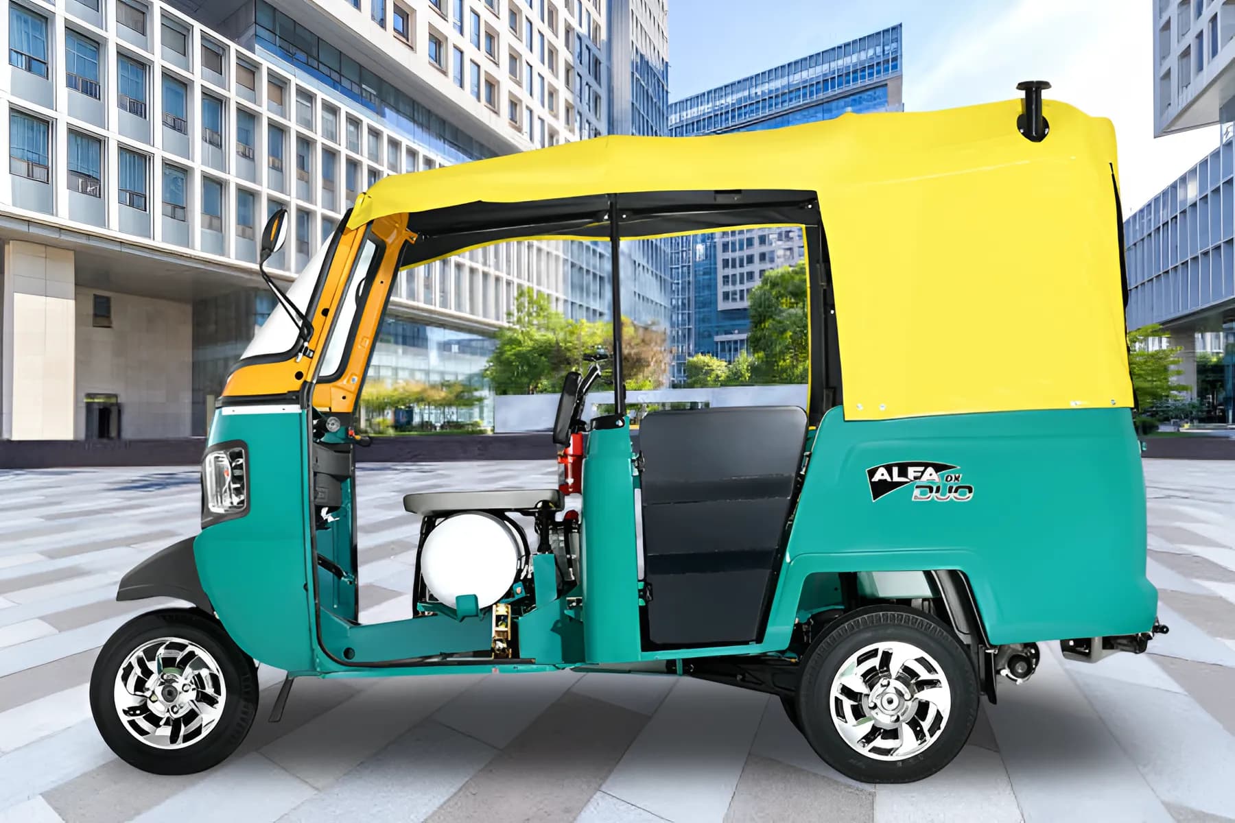Mahindra Alfa DX Duo Left Side View