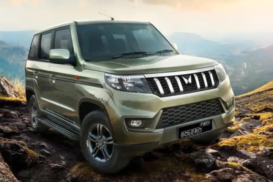 Mahindra Bolero Neo Plus Front Right Third Quarter View