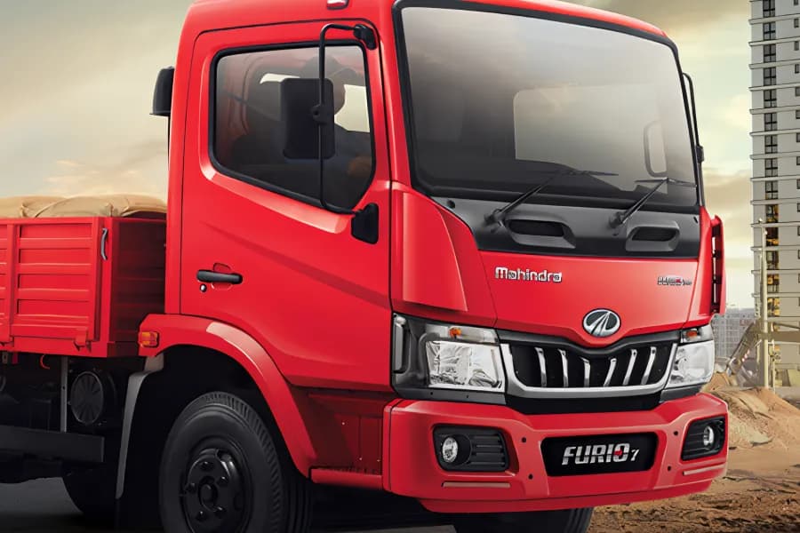 Mahindra Furio 7 HD Right Side View