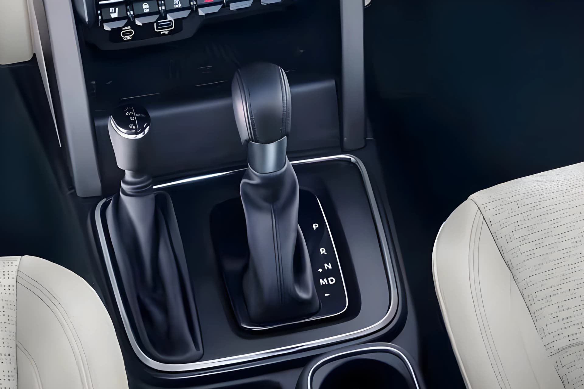 Mahindra Thar Roxx Gear Shifter Lever View