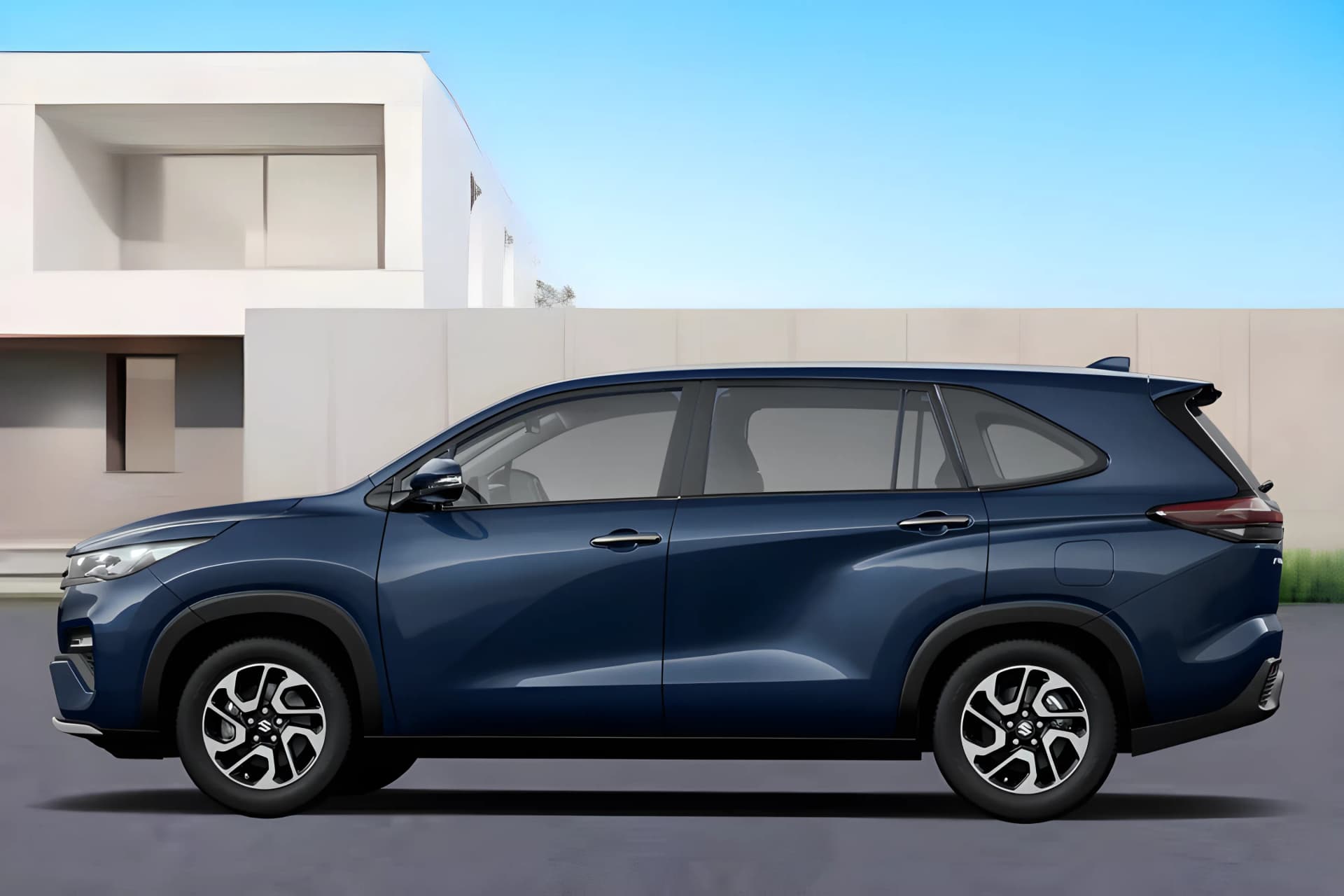 Maruti Suzuki Invicto Left Side View