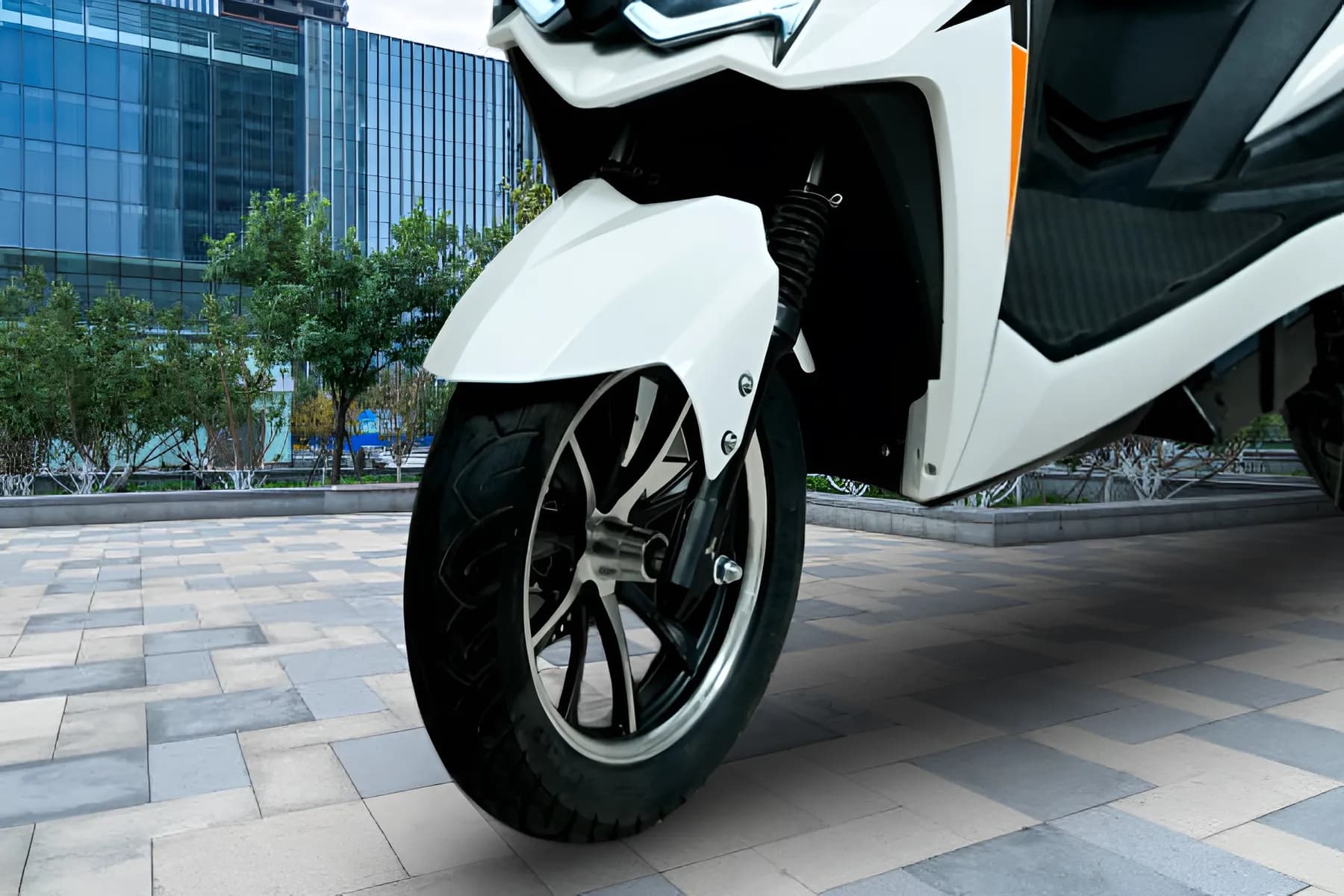 Nij Automotive Accelero X Pro EV Front Wheel View